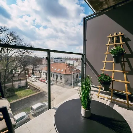 Luxury With City Views In Old Town